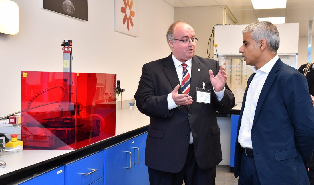 The Mayor with Jorg Feist in SCS lab